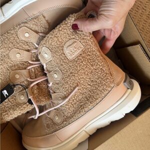 Women’s Sorel Explorer II Joan Cozy NWT